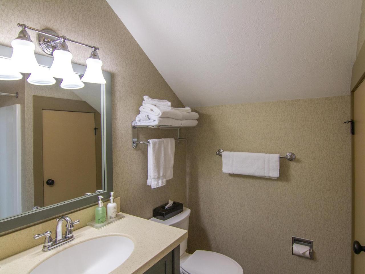 Spacious 2 Bed Condo at Crystal Mountain Resort Thompsonville Exterior foto